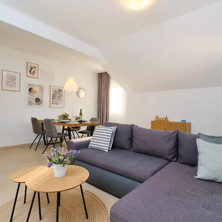 Apartments Divna Mali Losinj Exterior photo