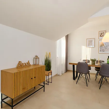 Apartments Divna Mali Losinj Exterior photo
